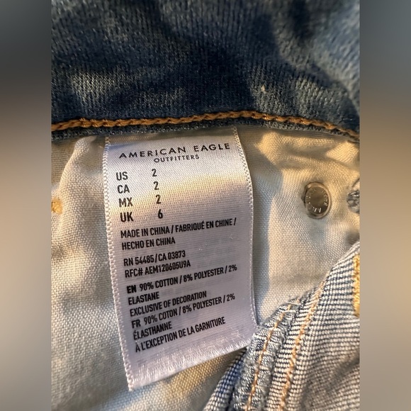 American Eagle Next Level Stretch Women’s Lt Wash Distressed Denim Shorts Size 2 - Picture 5 of 8